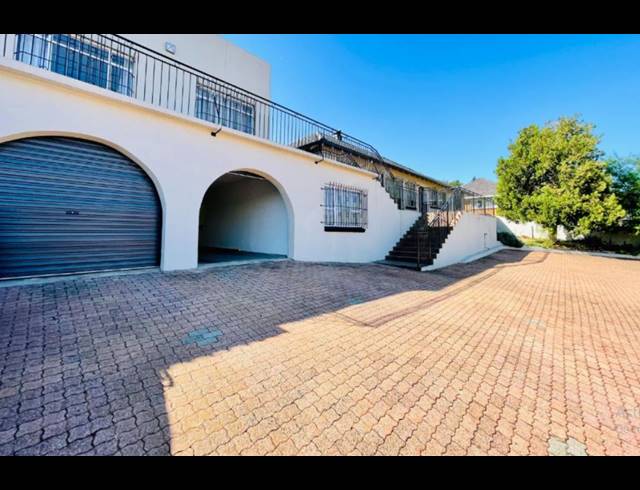 5 BEDROOM HOUSE FOR SALE IN LINMEYER